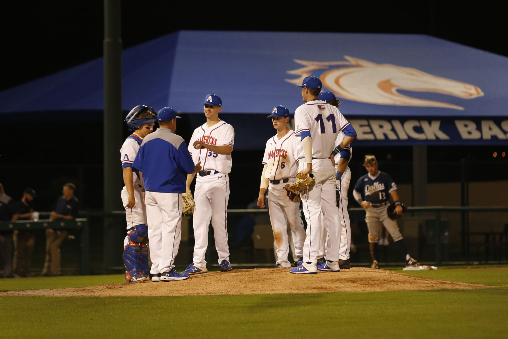 UTA baseball extends losing streak with loss to Dallas Baptist University